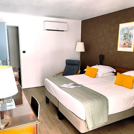 Des Tuileries Hotell Nîmes