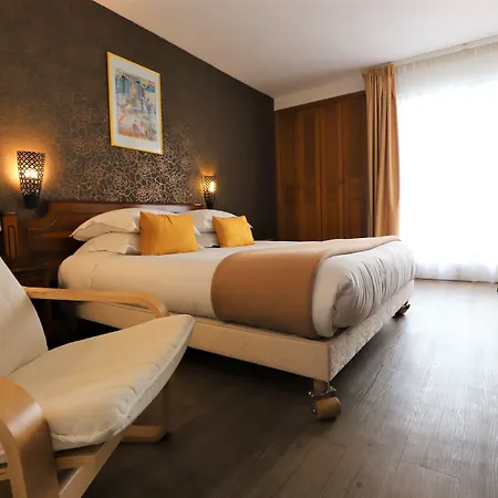 Hotel Des Tuileries Nîmes